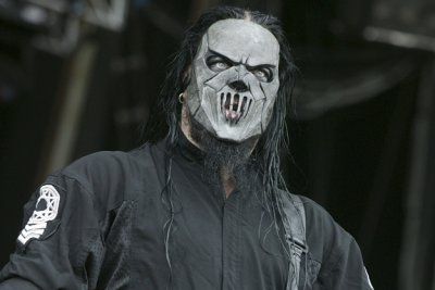 Гитарист Slipknot предстанет перед судом 30 марта