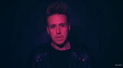Новое видео Papa Roach